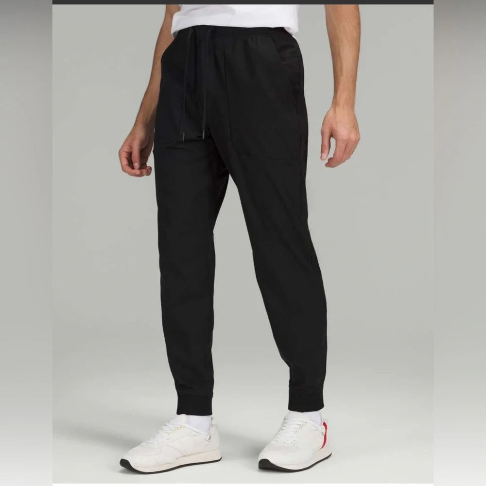 Lululemon ABC Jogger *Warpstreme
Black (First Release)